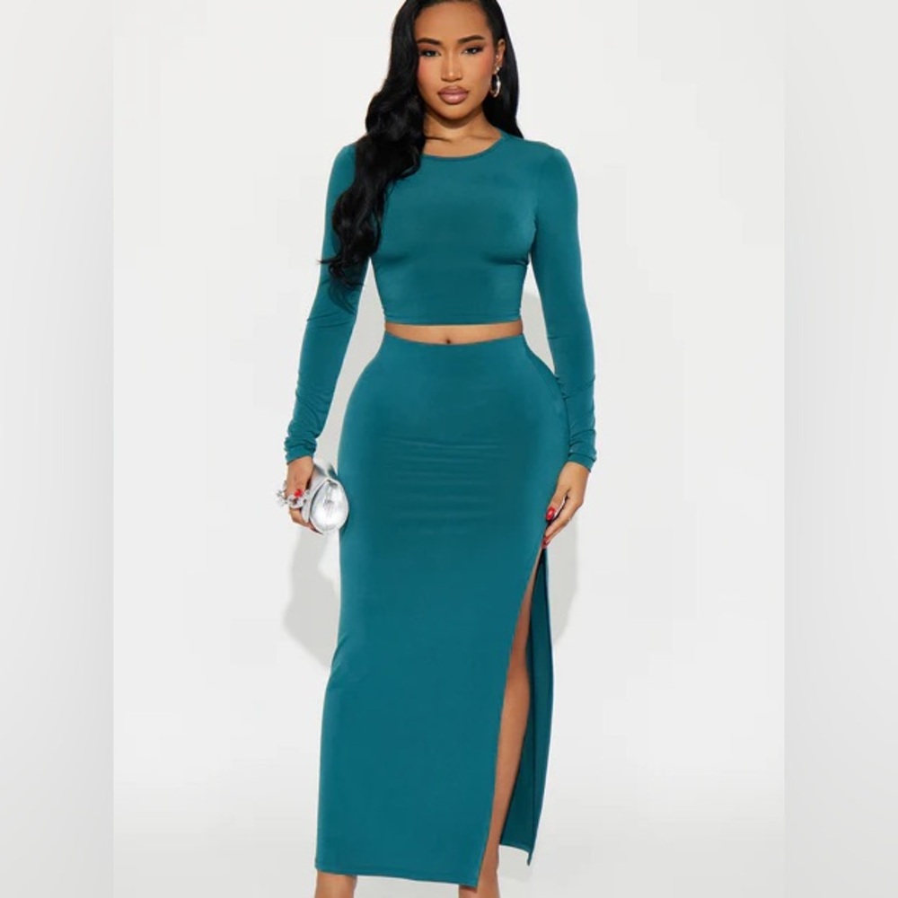 Yarelli Long Sleeve Maxi Skirt Set NEW 🏷️